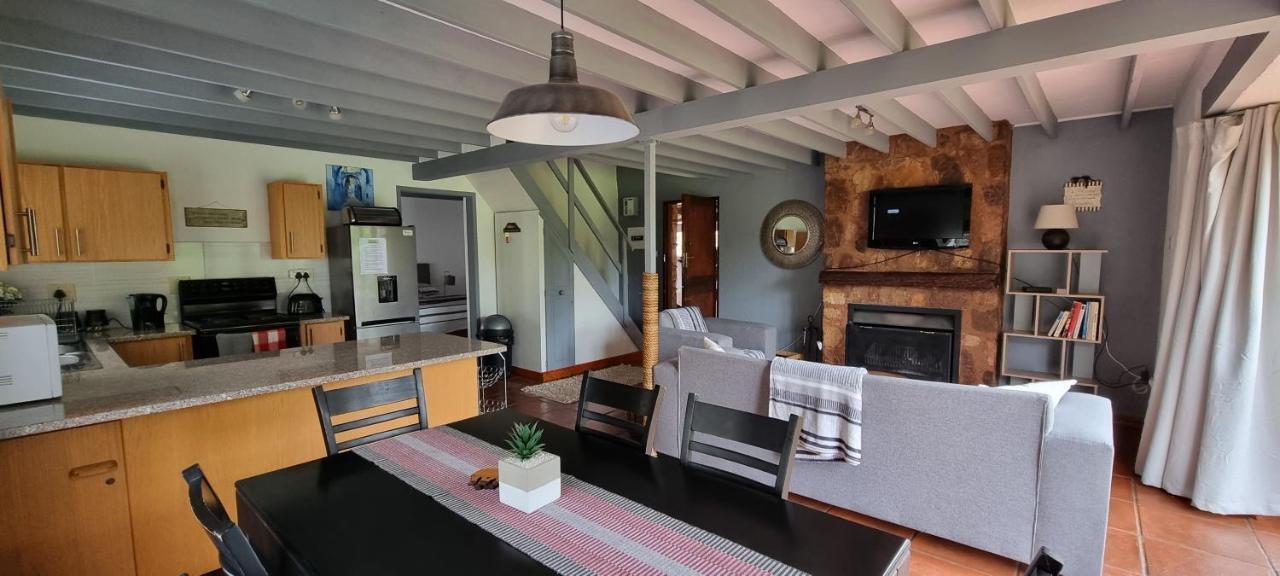 Dullvino Cottage No 15 At Critchley Dullstroom Exteriör bild