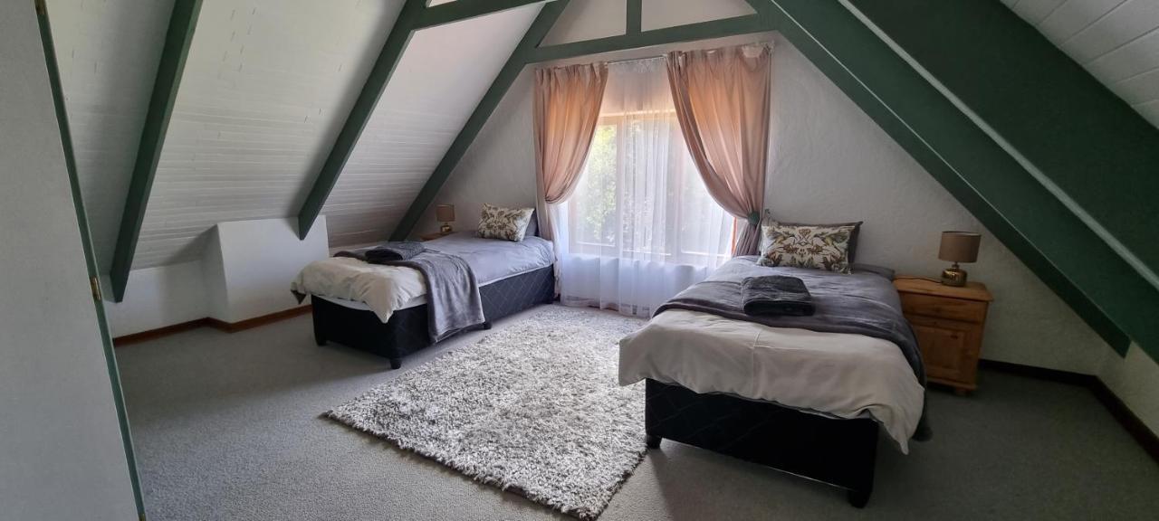 Dullvino Cottage No 15 At Critchley Dullstroom Exteriör bild